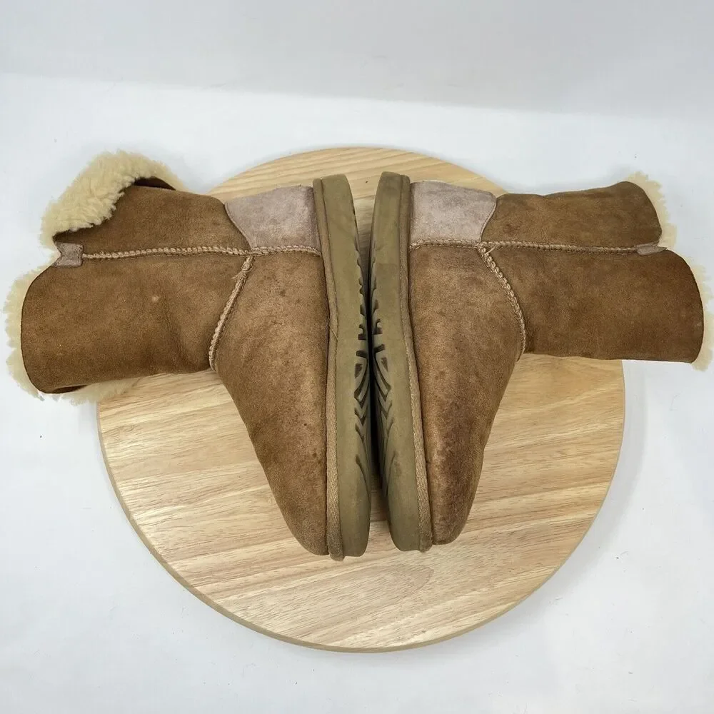 UGG Boots Classic Bailey Button Womens Sz 7 Brown Leather Sheepskin Winter 5803